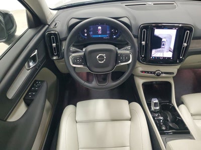 2025 Volvo XC40 B5 Plus Bright Theme