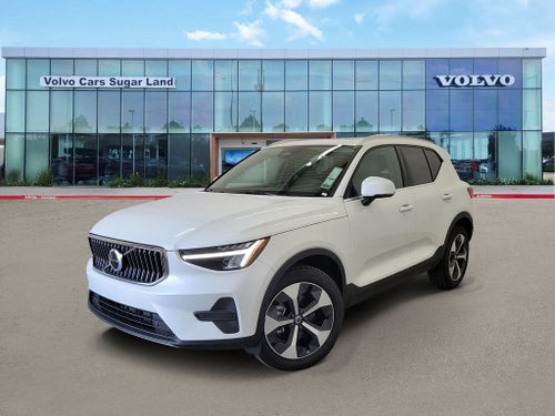 2025 Volvo XC40 B5 Core