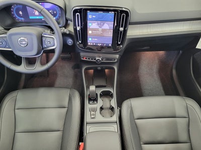 2025 Volvo XC40 B5 Core