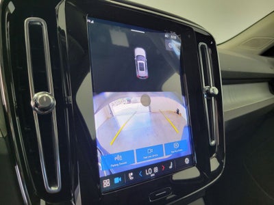 2025 Volvo XC40 B5 Core