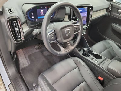 2025 Volvo XC40 B5 Core