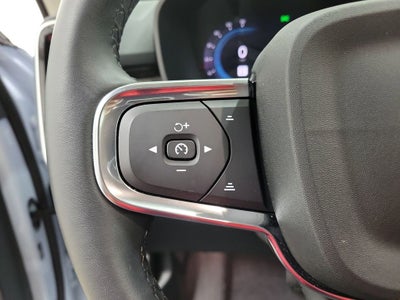 2025 Volvo XC40 B5 Core