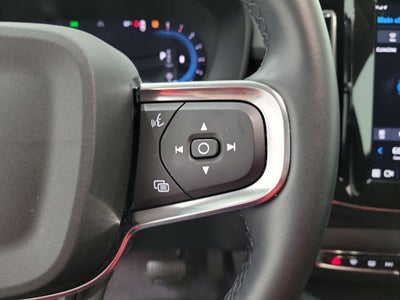 2025 Volvo XC40 B5 Core