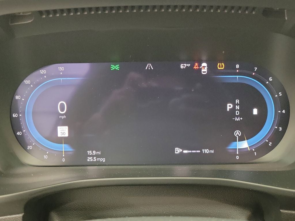 2025 Volvo XC40 B5 Core