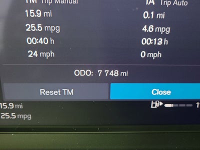 2025 Volvo XC40 B5 Core