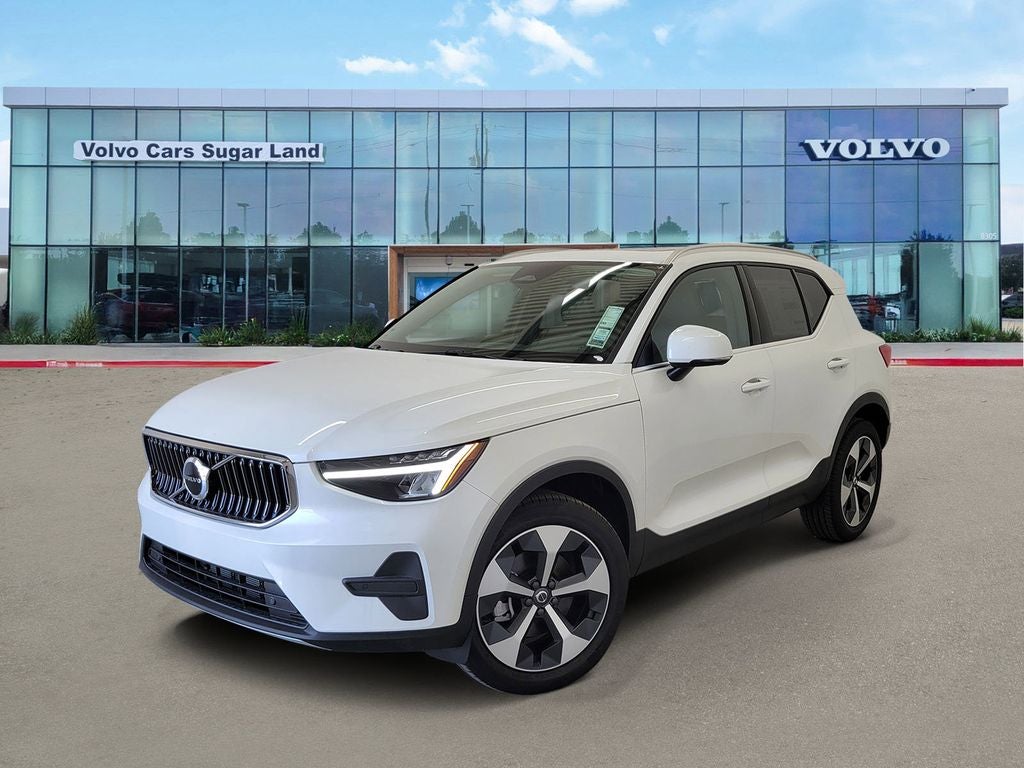 2025 Volvo XC40 B5 Core