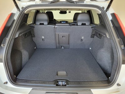 2025 Volvo XC40 B5 Core