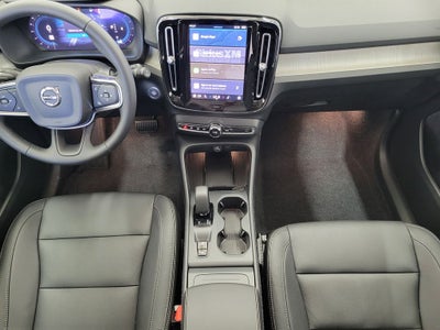 2025 Volvo XC40 B5 Core