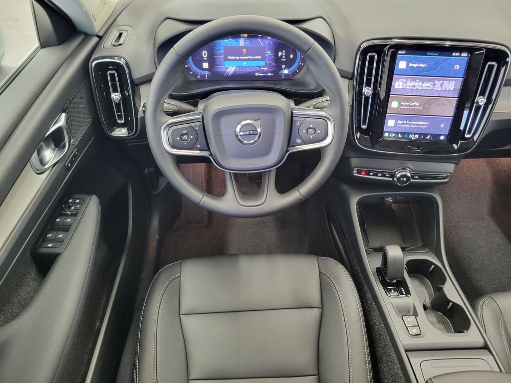 2025 Volvo XC40 B5 Core