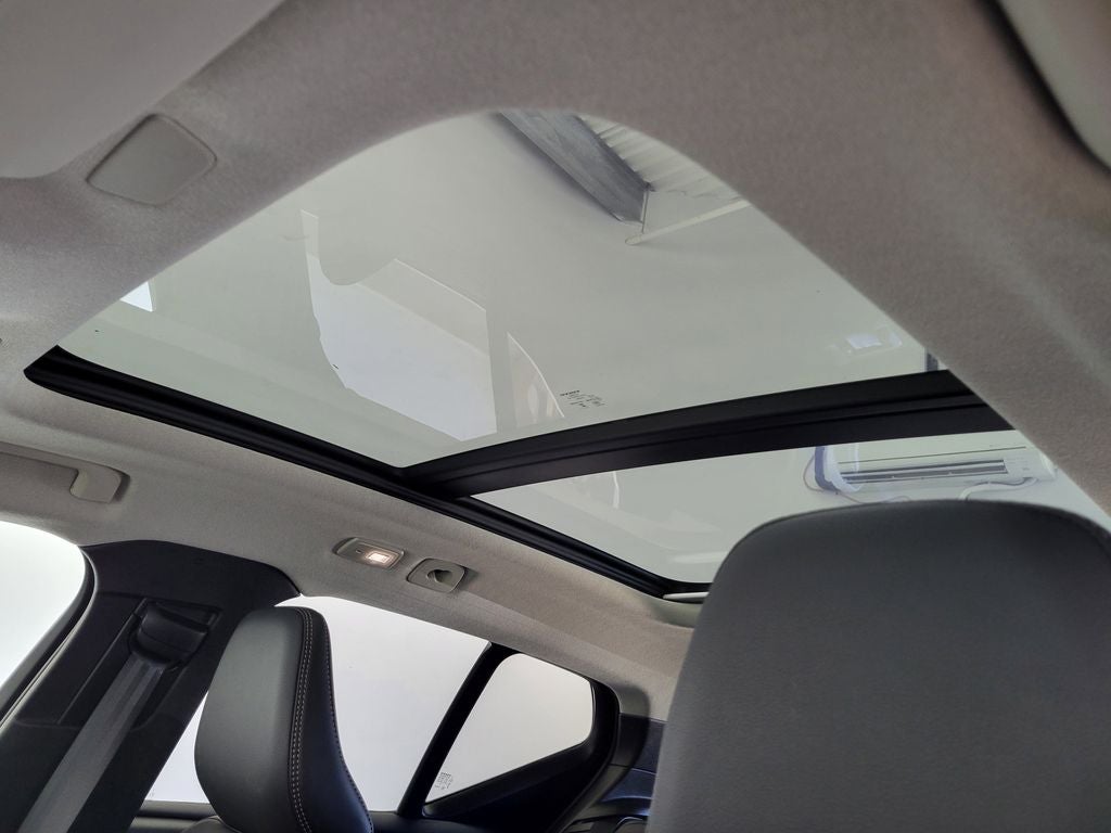 2025 Volvo XC40 B5 Core