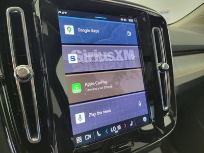 2025 Volvo XC40 B5 Core