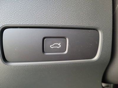 2025 Volvo XC40 B5 Core