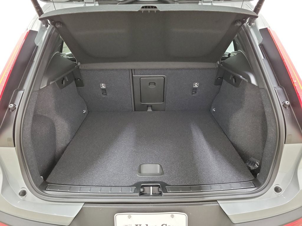 2026 Volvo XC40 B5 Core