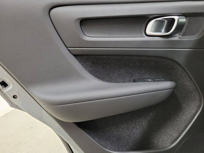 2026 Volvo XC40 B5 Core