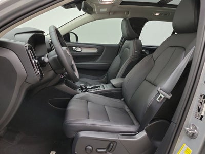 2026 Volvo XC40 B5 Core