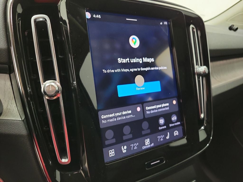 2026 Volvo XC40 B5 Core