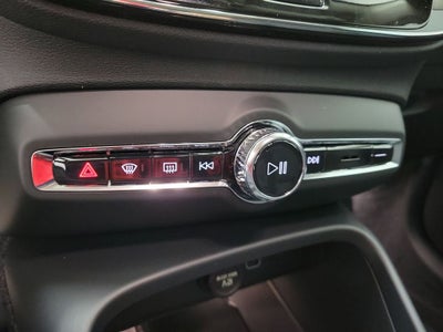 2026 Volvo XC40 B5 Core