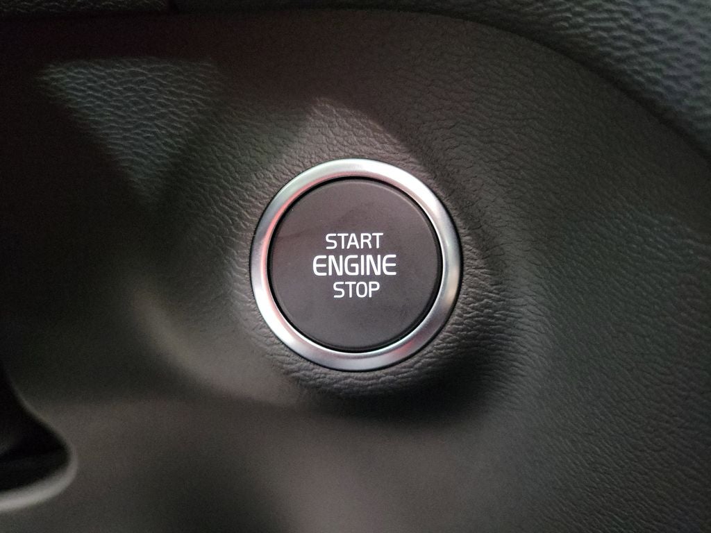 2026 Volvo XC40 B5 Core