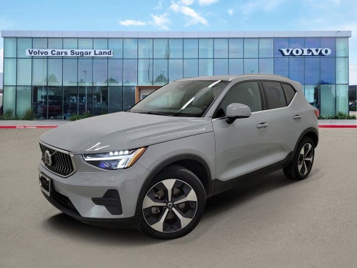 2025 Volvo XC40 B5 Core