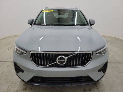 2025 Volvo XC40 B5 Core