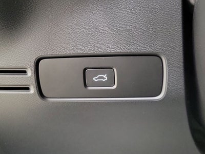 2025 Volvo XC40 B5 Core