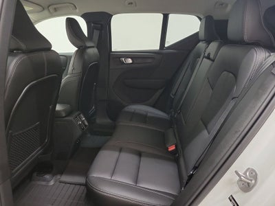 2026 Volvo XC40 B5 Core