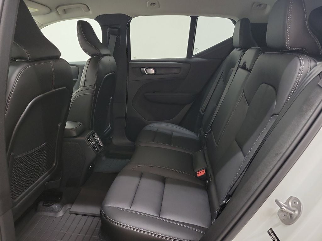 2026 Volvo XC40 B5 Core