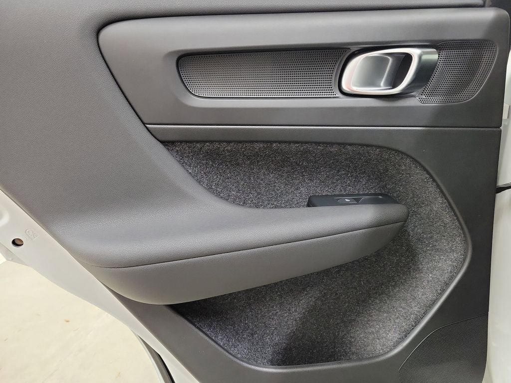 2026 Volvo XC40 B5 Core