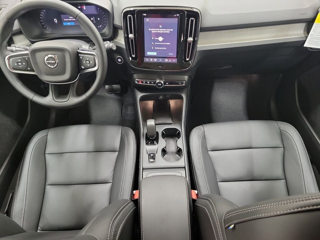 2026 Volvo XC40 B5 Core