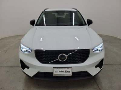 2026 Volvo XC40 B5 Core