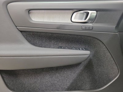 2026 Volvo XC40 B5 Core