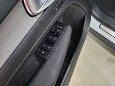 2026 Volvo XC40 B5 Core