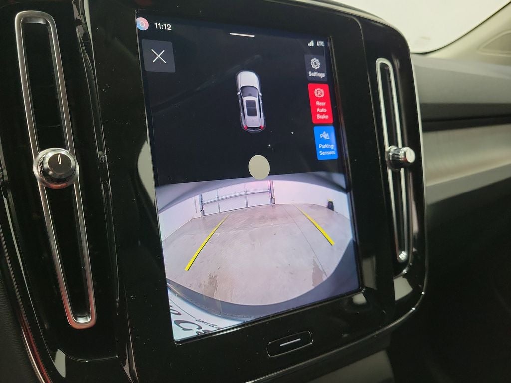 2026 Volvo XC40 B5 Core