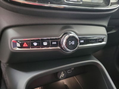 2026 Volvo XC40 B5 Core