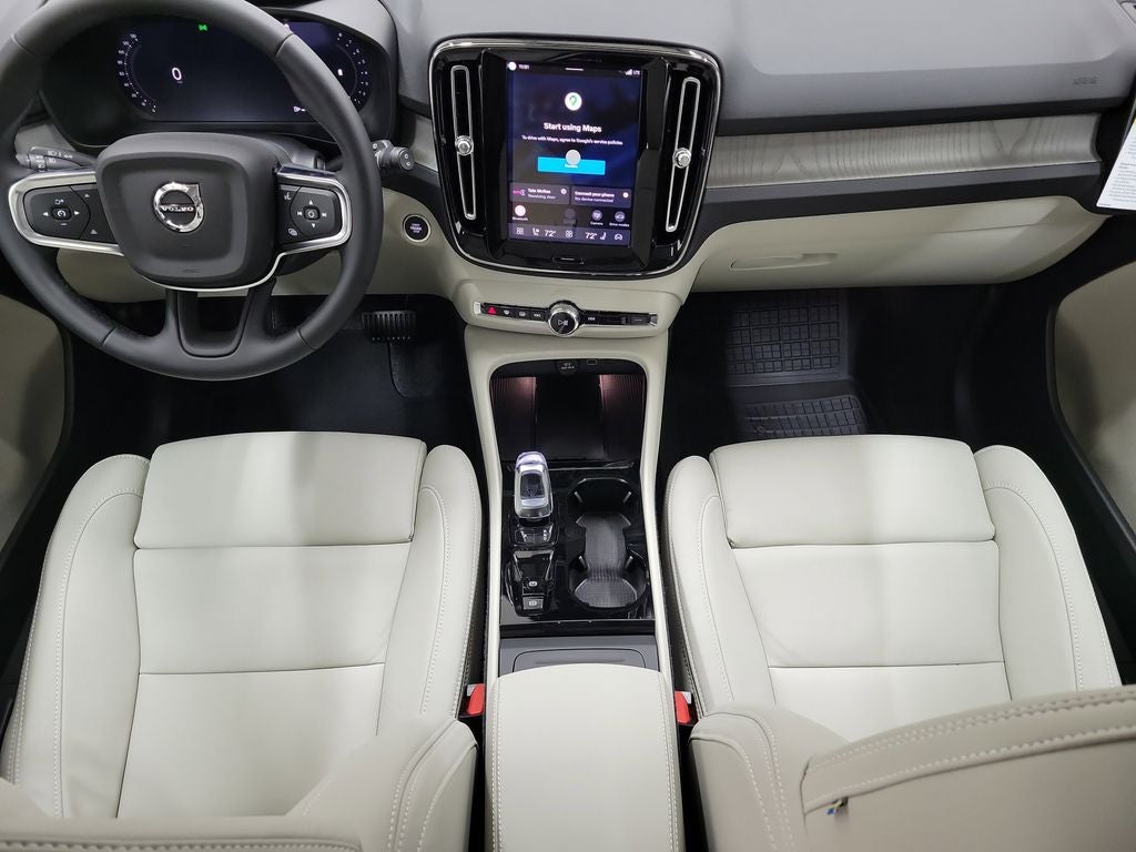 2026 Volvo XC40 B5 Ultra