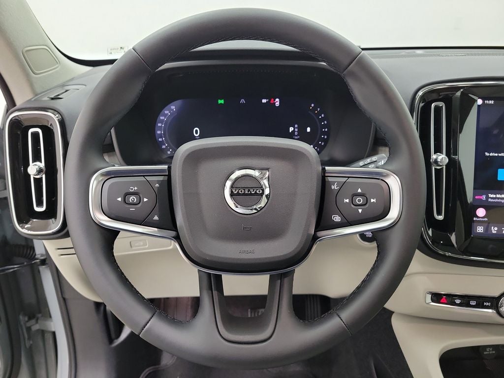 2026 Volvo XC40 B5 Ultra