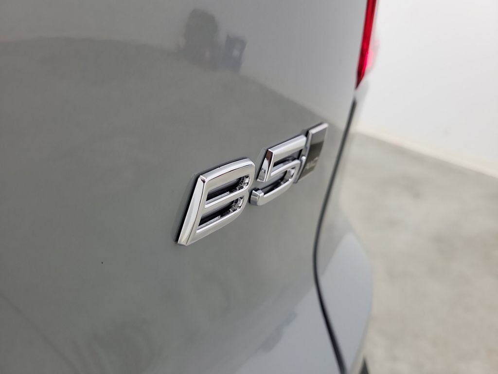 2026 Volvo XC40 B5 Ultra