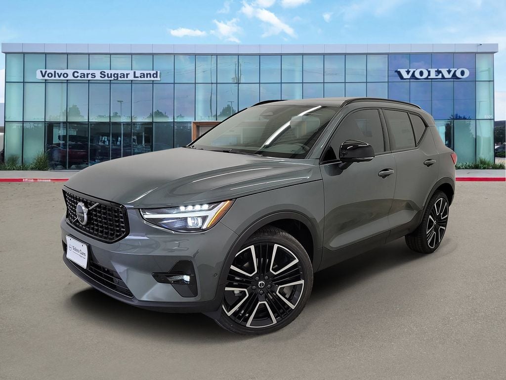 2026 Volvo XC40 B5 Ultra