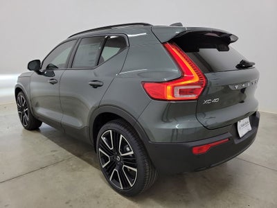 2026 Volvo XC40 B5 Ultra