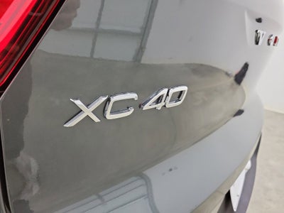 2026 Volvo XC40 B5 Ultra
