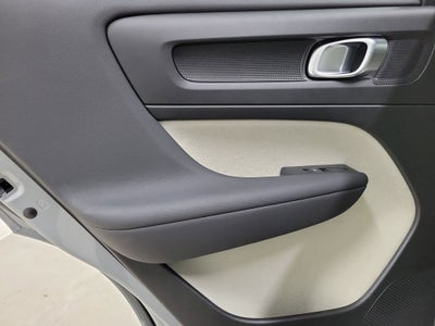 2026 Volvo XC40 B5 Ultra