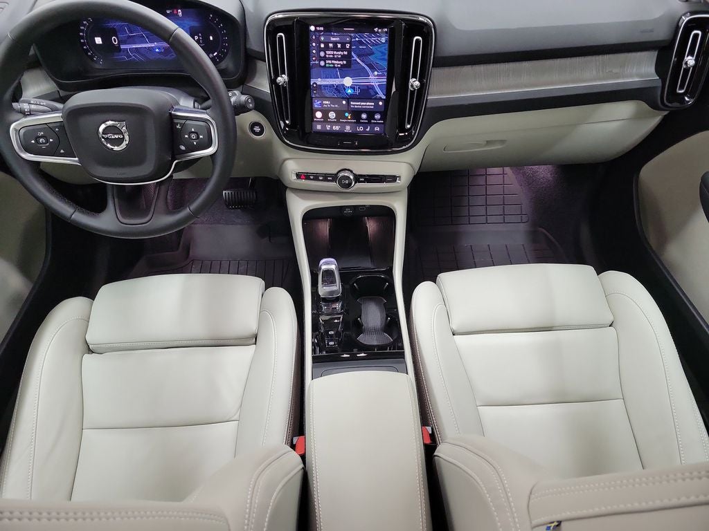 2026 Volvo XC40 B5 Ultra