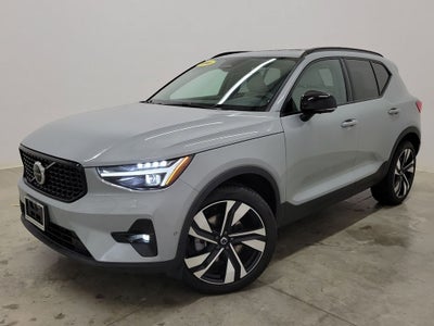 2026 Volvo XC40 B5 Ultra
