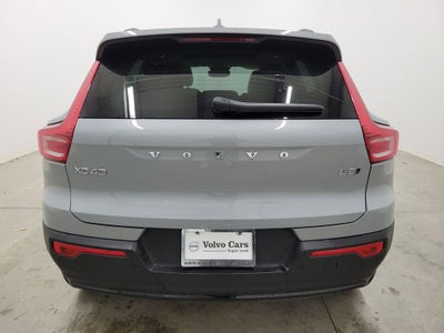 2026 Volvo XC40 B5 Ultra