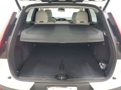 2025 Volvo XC40 B5 Ultra Dark Theme