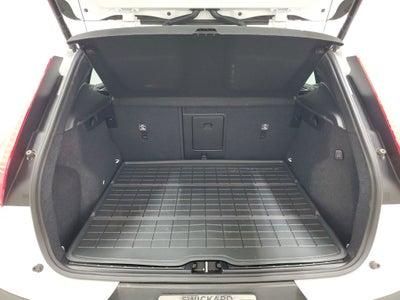 2025 Volvo XC40 B5 Ultra Dark Theme