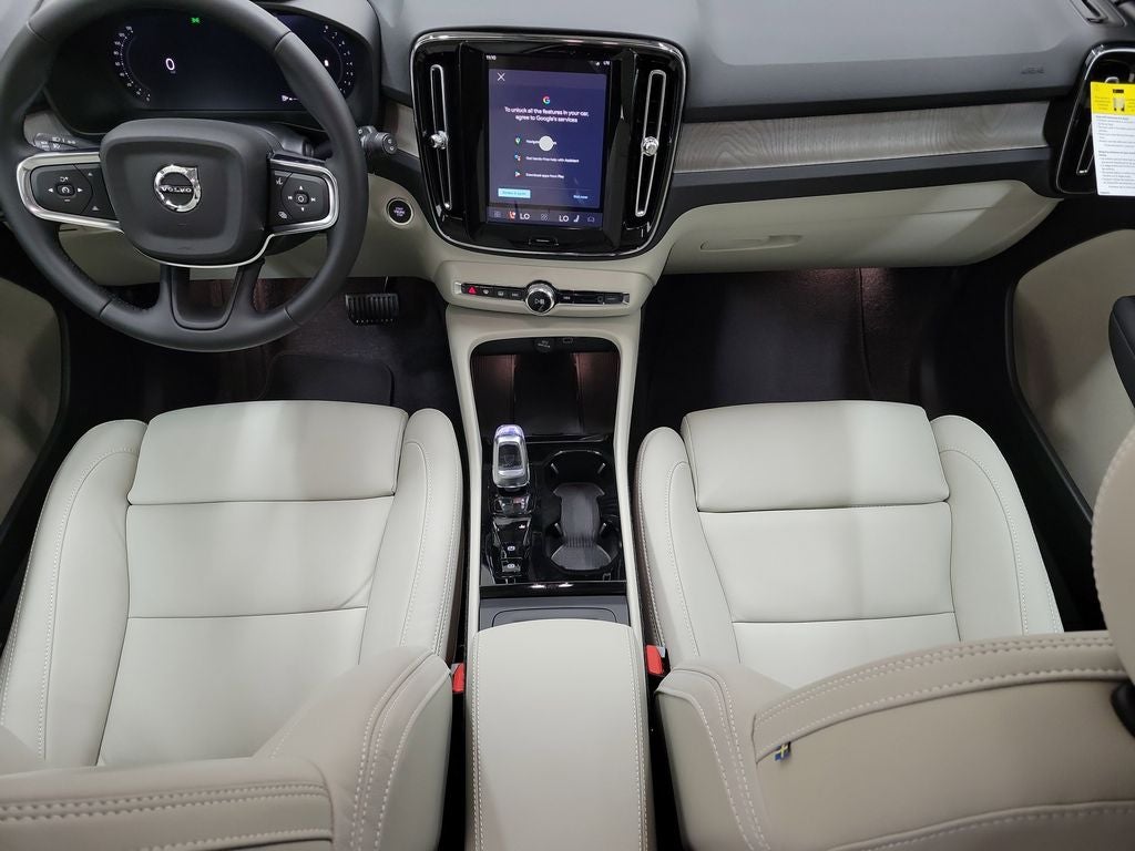 2026 Volvo XC40 B5 Ultra