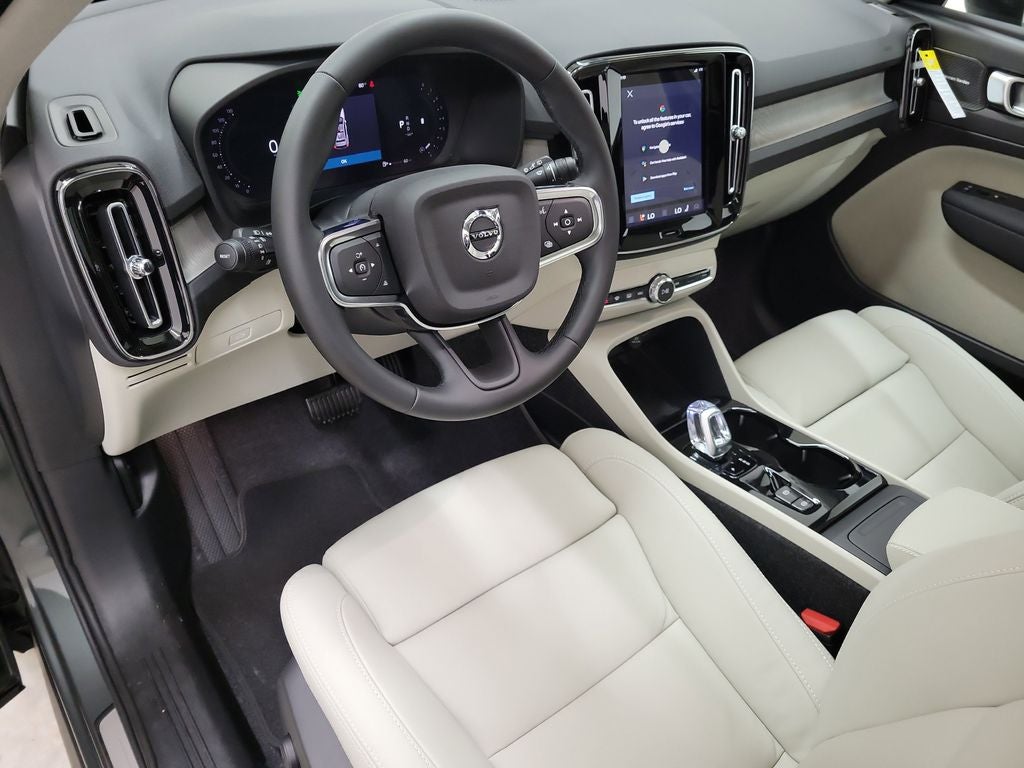 2026 Volvo XC40 B5 Ultra