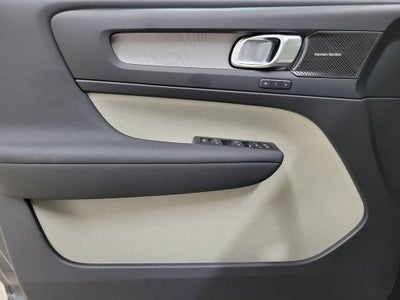 2026 Volvo XC40 B5 Ultra