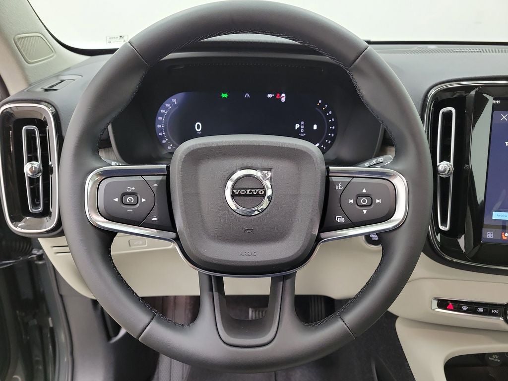 2026 Volvo XC40 B5 Ultra